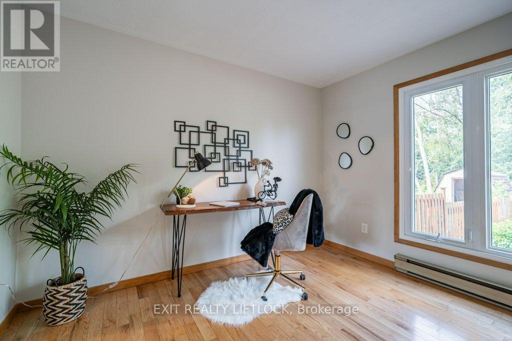 2075 Walker Avenue, Peterborough East (South), Ontario  K9L 1T6 - Photo 13 - X12345325