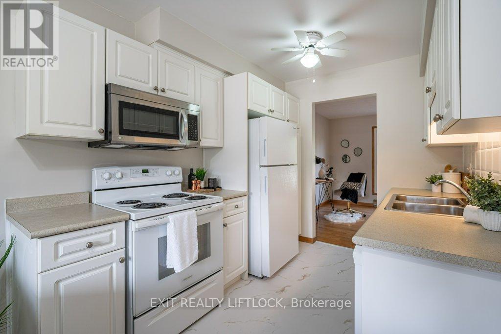 2075 Walker Avenue, Peterborough East (South), Ontario  K9L 1T6 - Photo 7 - X12345325