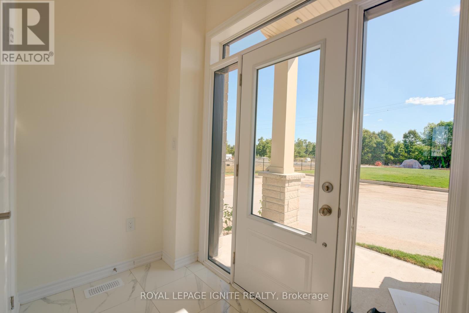 58 Hickey Lane, Kawartha Lakes (Lindsay), Ontario  K9V 0T2 - Photo 4 - X12345235