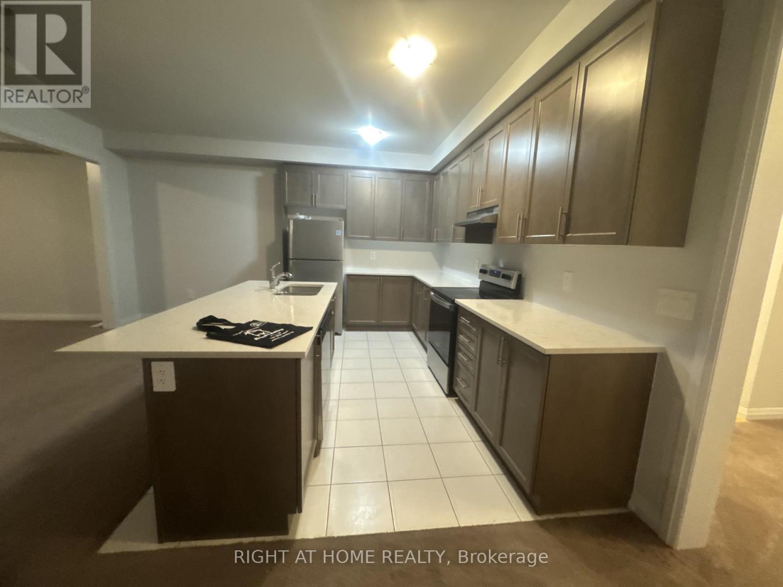 26 Corley Street, Kawartha Lakes (Lindsay), Ontario  K9V 5R8 - Photo 15 - X12345356