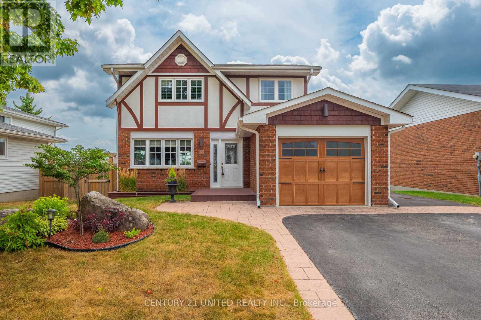 7 Bayleaf Court, Peterborough West (Central), Ontario  K9K 1A2 - Photo 1 - X12346231