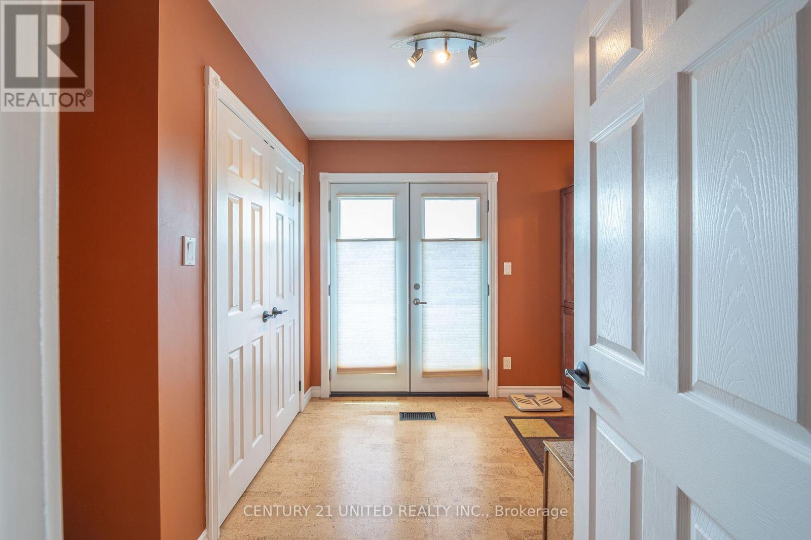 7 Bayleaf Court, Peterborough West (Central), Ontario  K9K 1A2 - Photo 21 - X12346231