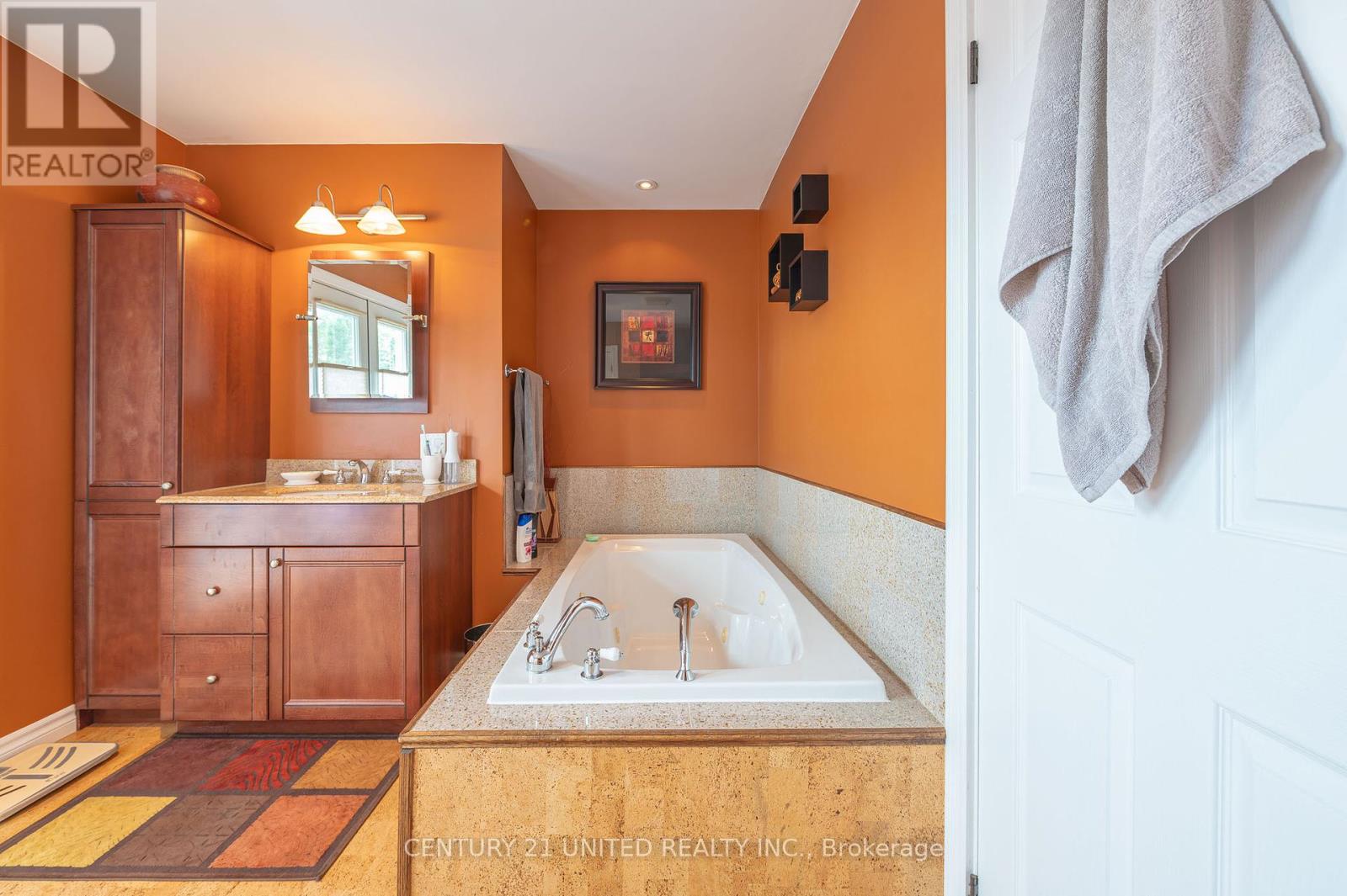 7 Bayleaf Court, Peterborough West (Central), Ontario  K9K 1A2 - Photo 22 - X12346231