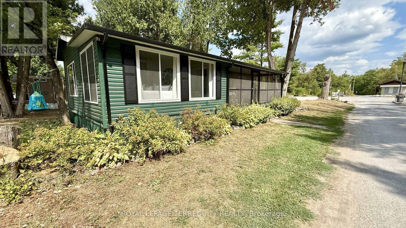 14a Rockhaven Street, Selwyn, Ontario  K0L 2H0 - Photo 1 - X12346125