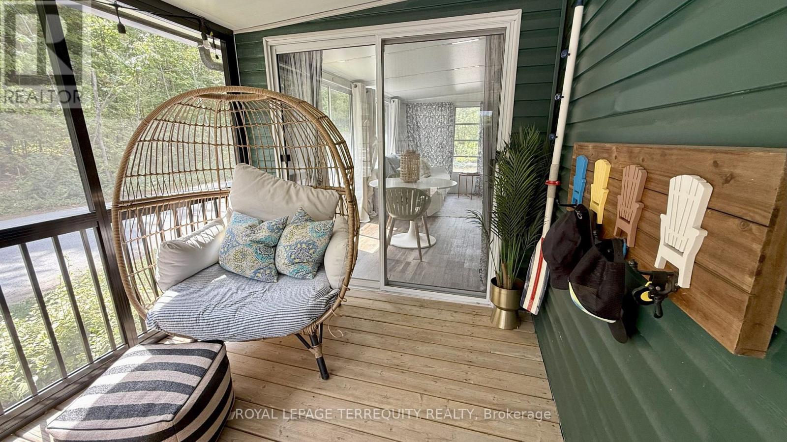 14a Rockhaven Street, Selwyn, Ontario  K0L 2H0 - Photo 4 - X12346125