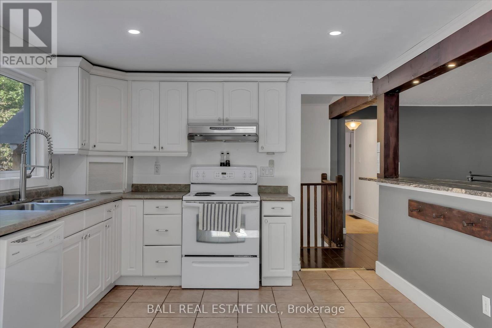 1288 Young's Cove Road, Selwyn, Ontario  K0L 1T0 - Photo 12 - X12346484