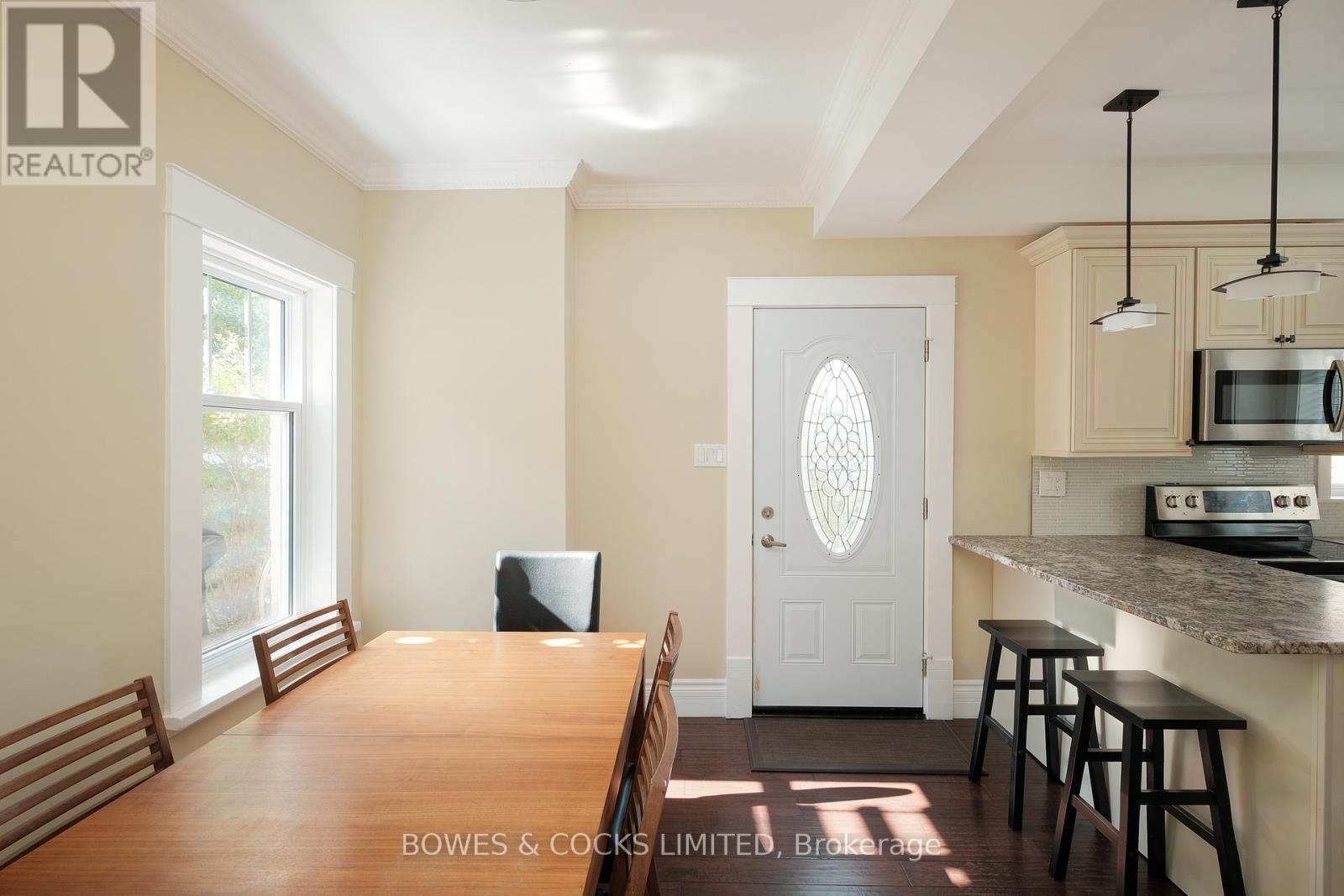164 Wilson Street, Peterborough South (West), Ontario  K9J 1S5 - Photo 15 - X12346612