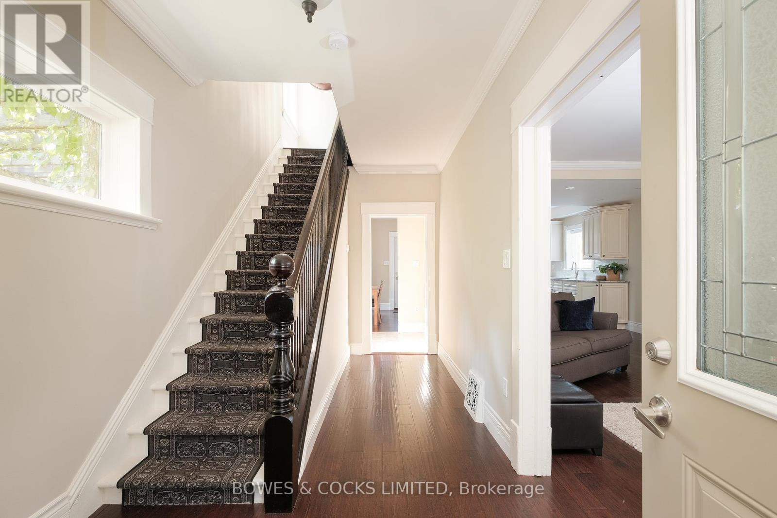 164 Wilson Street, Peterborough South (West), Ontario  K9J 1S5 - Photo 5 - X12346612