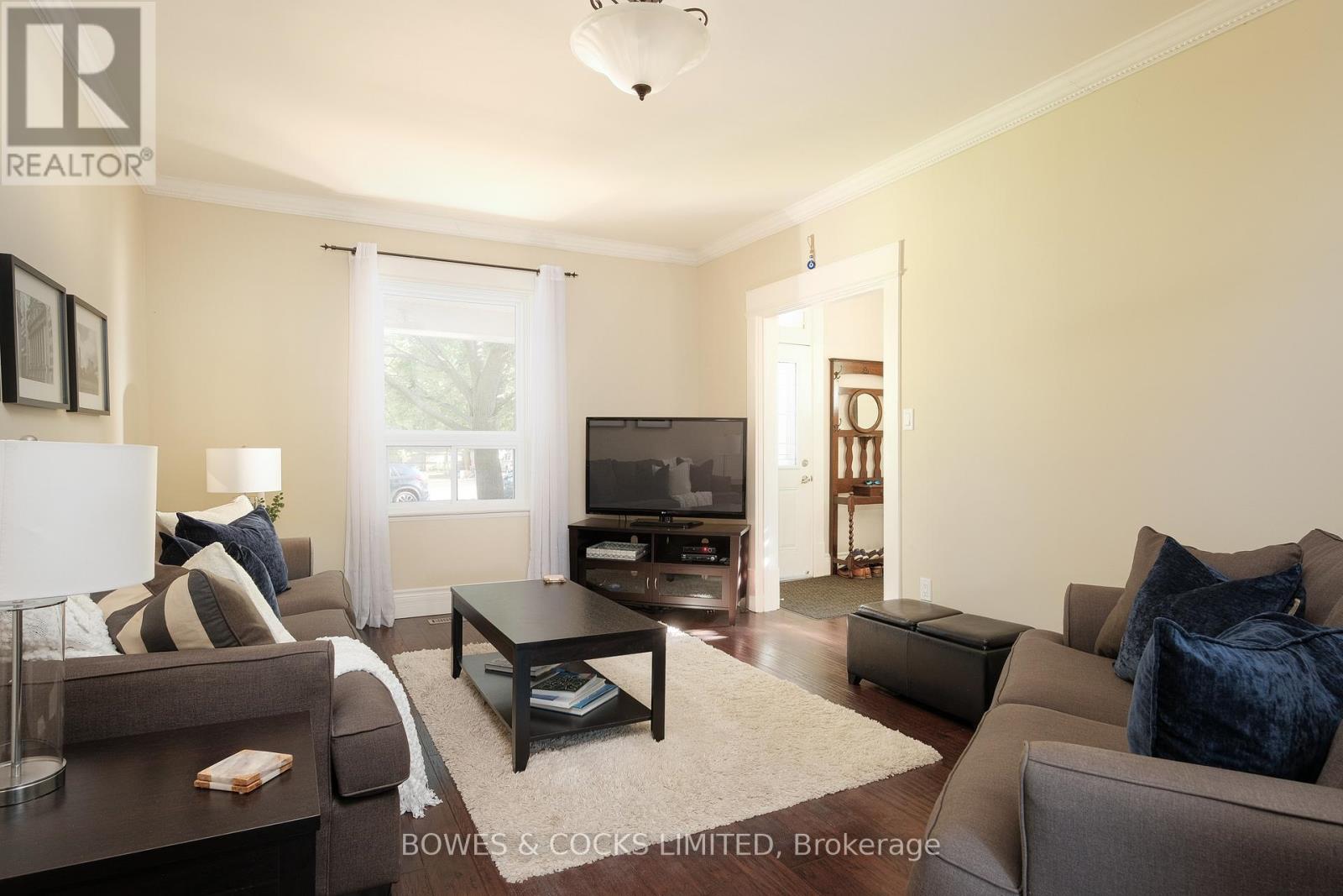 164 Wilson Street, Peterborough South (West), Ontario  K9J 1S5 - Photo 6 - X12346612