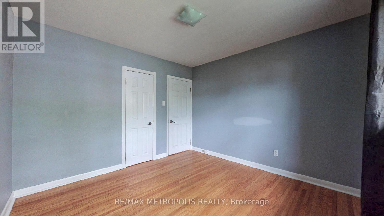 Main - 1020 Brewer Street, Peterborough Central (South), Ontario  K9J 5B4 - Photo 22 - X12346791