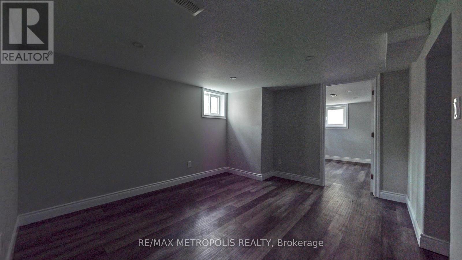 Main - 1020 Brewer Street, Peterborough Central (South), Ontario  K9J 5B4 - Photo 33 - X12346791
