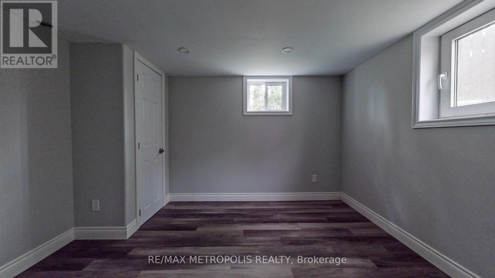 Main - 1020 Brewer Street, Peterborough Central (South), Ontario  K9J 5B4 - Photo 39 - X12346791