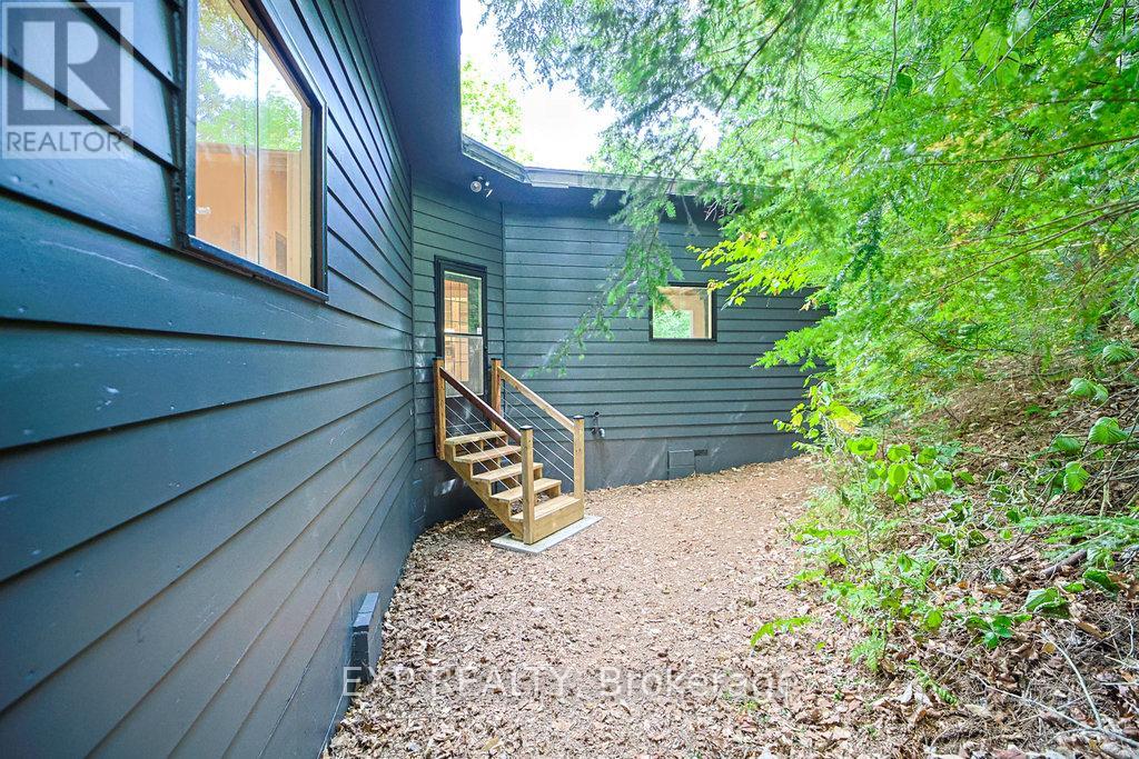 565 West Diamond Lake Road, Hastings Highlands (Herschel Ward), Ontario  K0L 2A0 - Photo 46 - X12346822