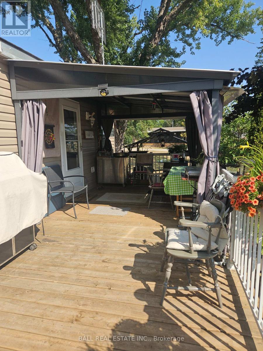 657 Thunderbridge Road, Kawartha Lakes (Lindsay), Ontario  K9V 4R1 - Photo 3 - X12347215