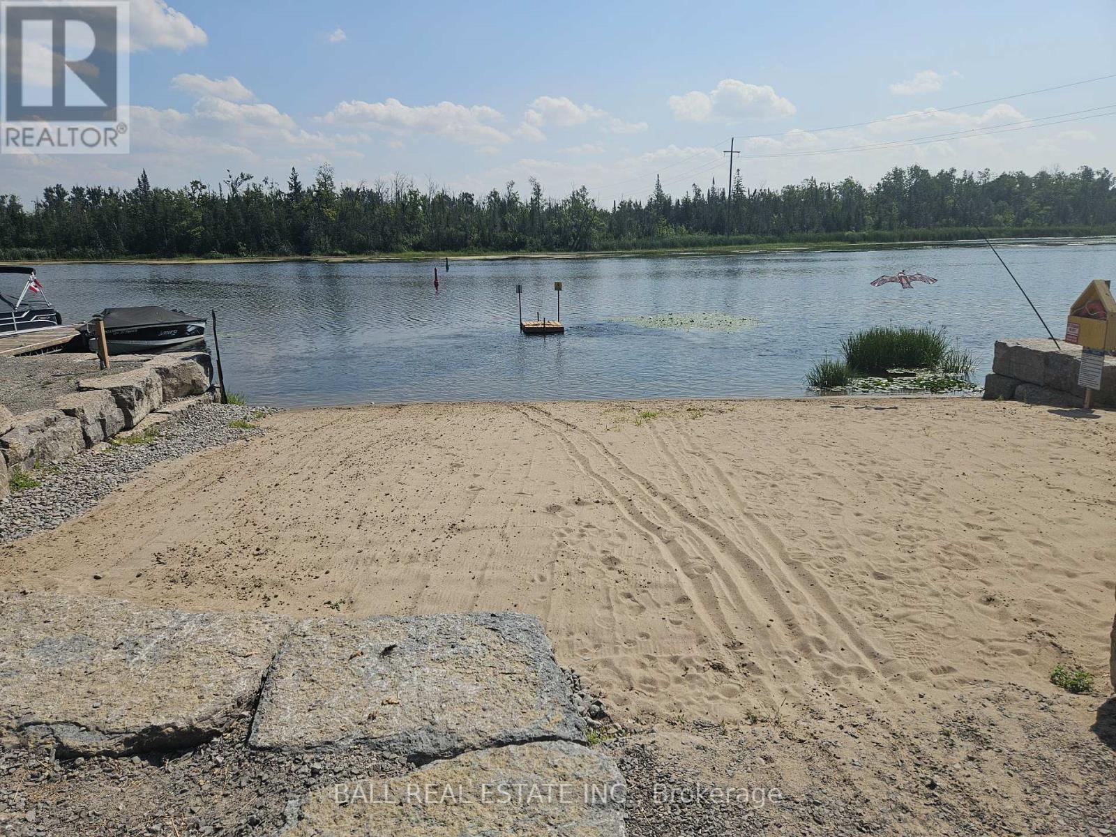 657 Thunderbridge Road, Kawartha Lakes (Lindsay), Ontario  K9V 4R1 - Photo 4 - X12347215