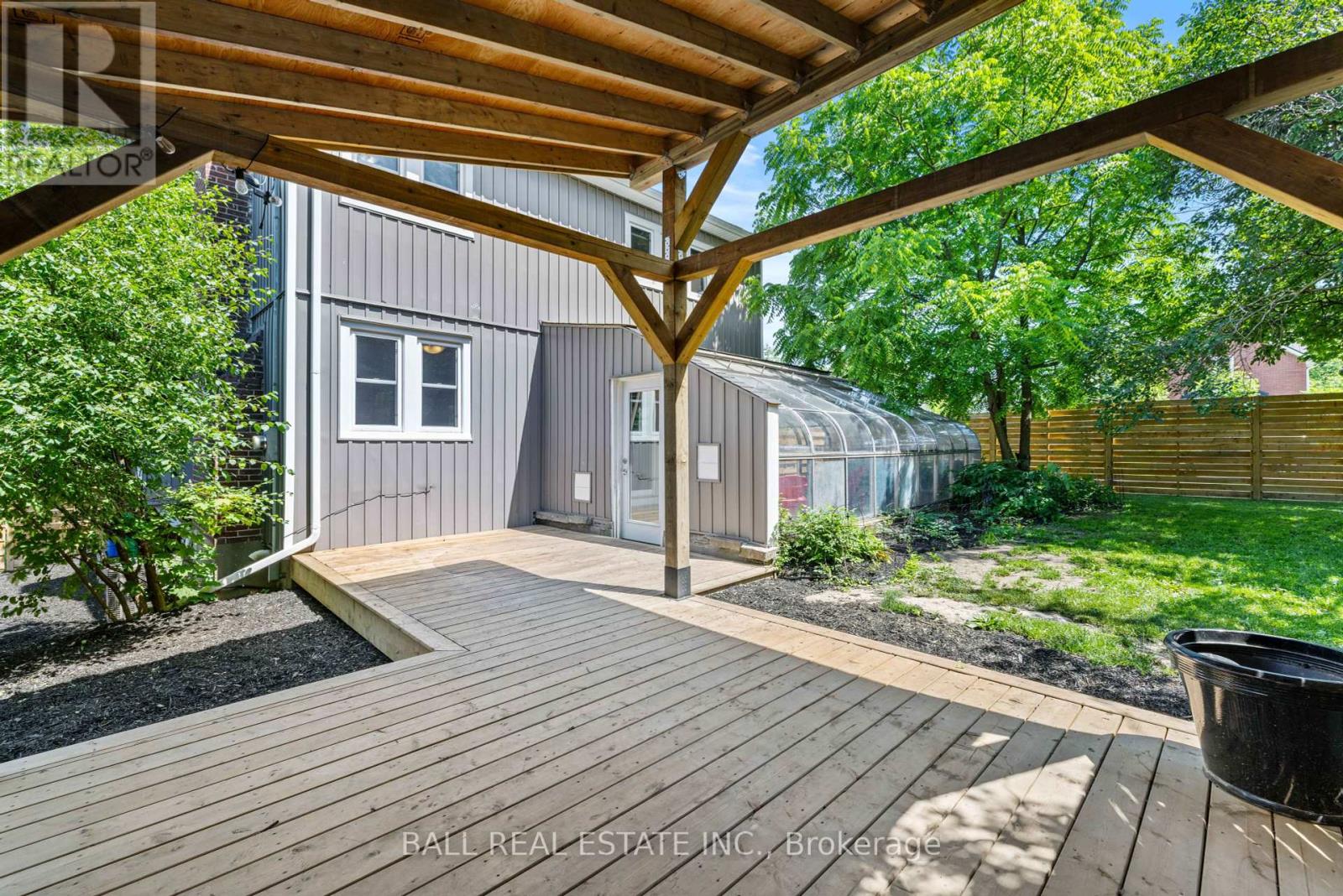 10 Anne Street, Peterborough Central (Old West End), Ontario  K9J 4S5 - Photo 3 - X12347299