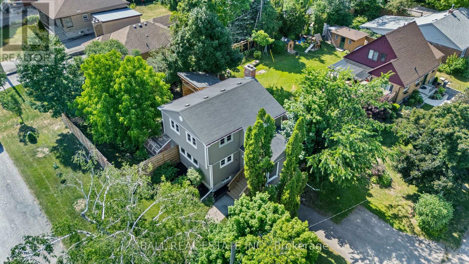 10 Anne Street, Peterborough Central (Old West End), Ontario  K9J 4S5 - Photo 39 - X12347299