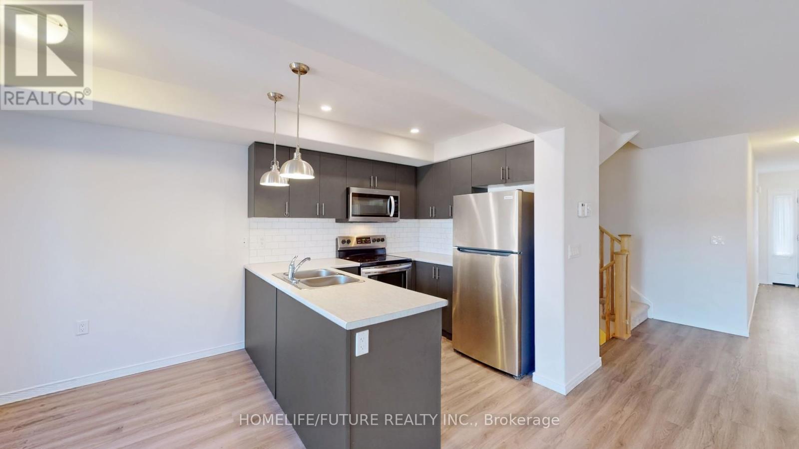 1638 Hetherington Drive, Peterborough North (University Heights), Ontario  K9L 1Y7 - Photo 11 - X12347118