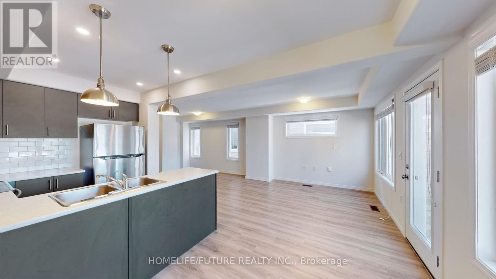 1638 Hetherington Drive, Peterborough North (University Heights), Ontario  K9L 1Y7 - Photo 19 - X12347118