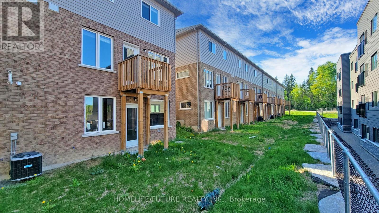 1638 Hetherington Drive, Peterborough North (University Heights), Ontario  K9L 1Y7 - Photo 49 - X12347118