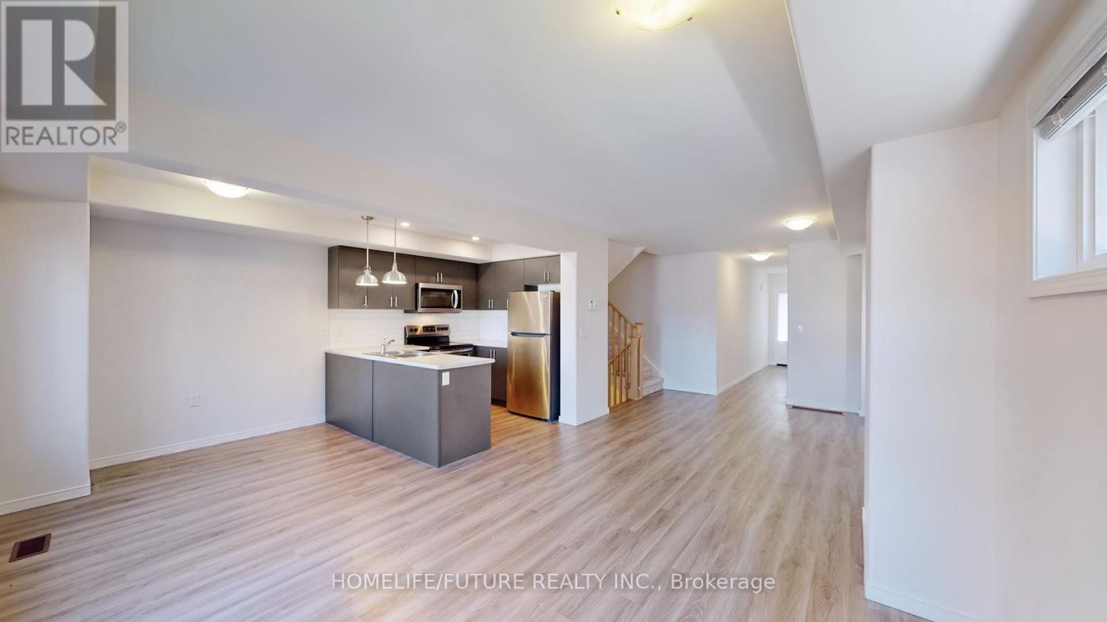 1638 Hetherington Drive, Peterborough North (University Heights), Ontario  K9L 1Y7 - Photo 7 - X12347118