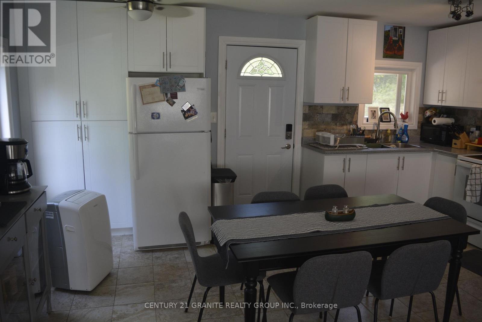 32 Williams Lake Road, Hastings Highlands (Mcclure Ward), Ontario  K0L 2S0 - Photo 11 - X12347580