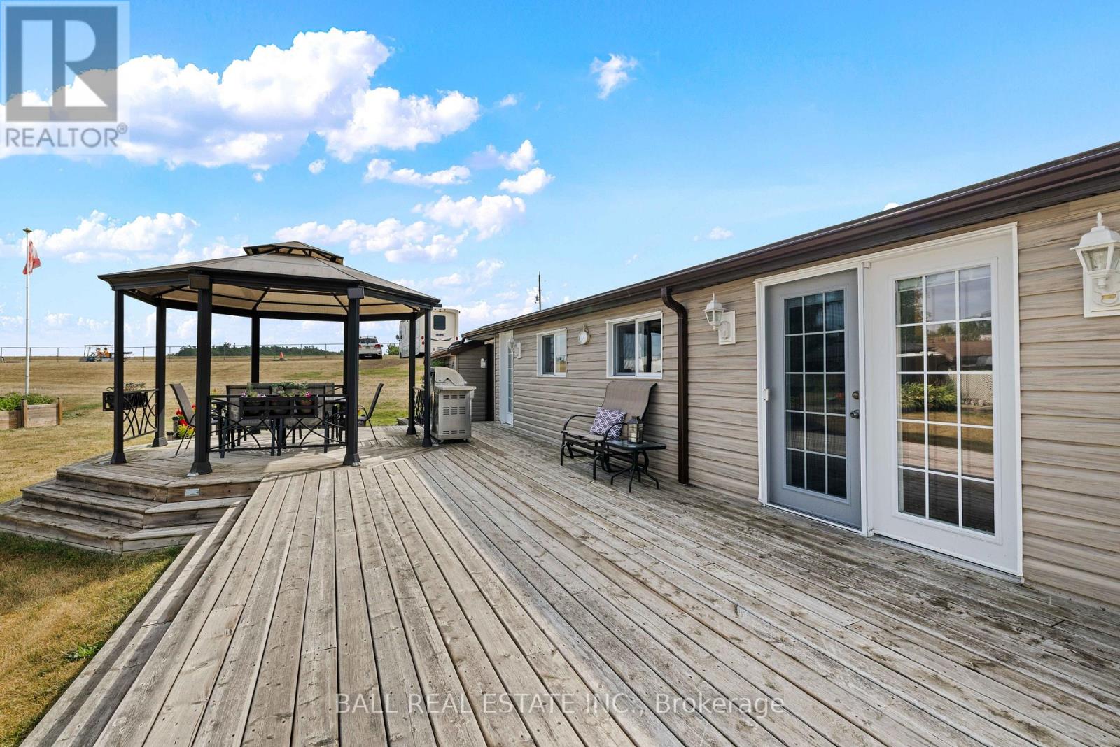 18 Edwin Court, Otonabee-South Monaghan, Ontario  K0L 2G0 - Photo 4 - X12347786