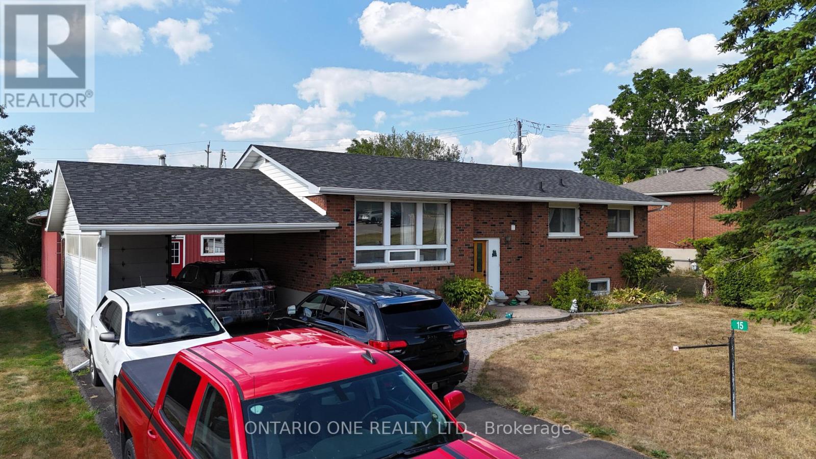 15 Weldon Road, Kawartha Lakes (Lindsay), Ontario  K9V 4R4 - Photo 1 - X12349118