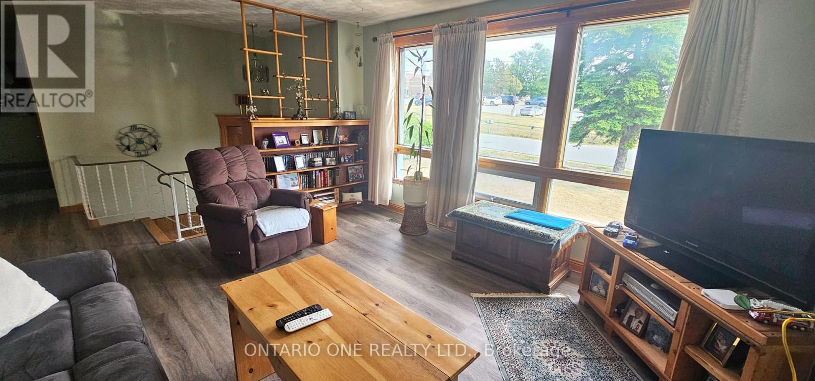 15 Weldon Road, Kawartha Lakes (Lindsay), Ontario  K9V 4R4 - Photo 11 - X12349118