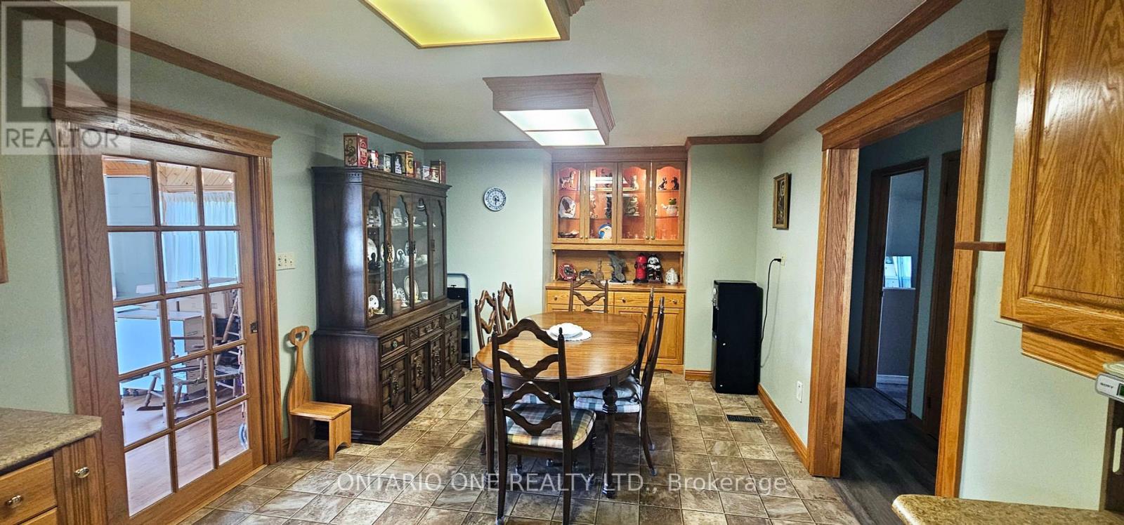 15 Weldon Road, Kawartha Lakes (Lindsay), Ontario  K9V 4R4 - Photo 9 - X12349118
