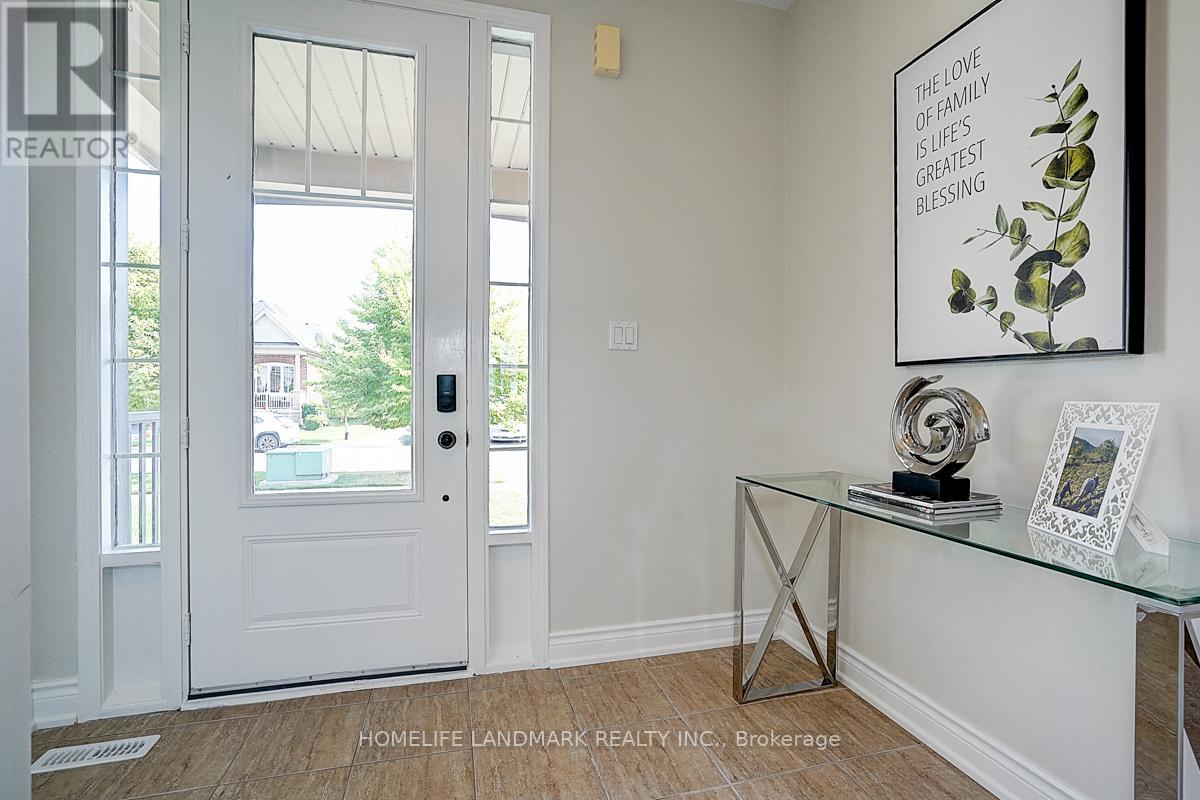 6 Keating Drive, Clarington (Newcastle), Ontario  L1B 0B9 - Photo 4 - E12349292