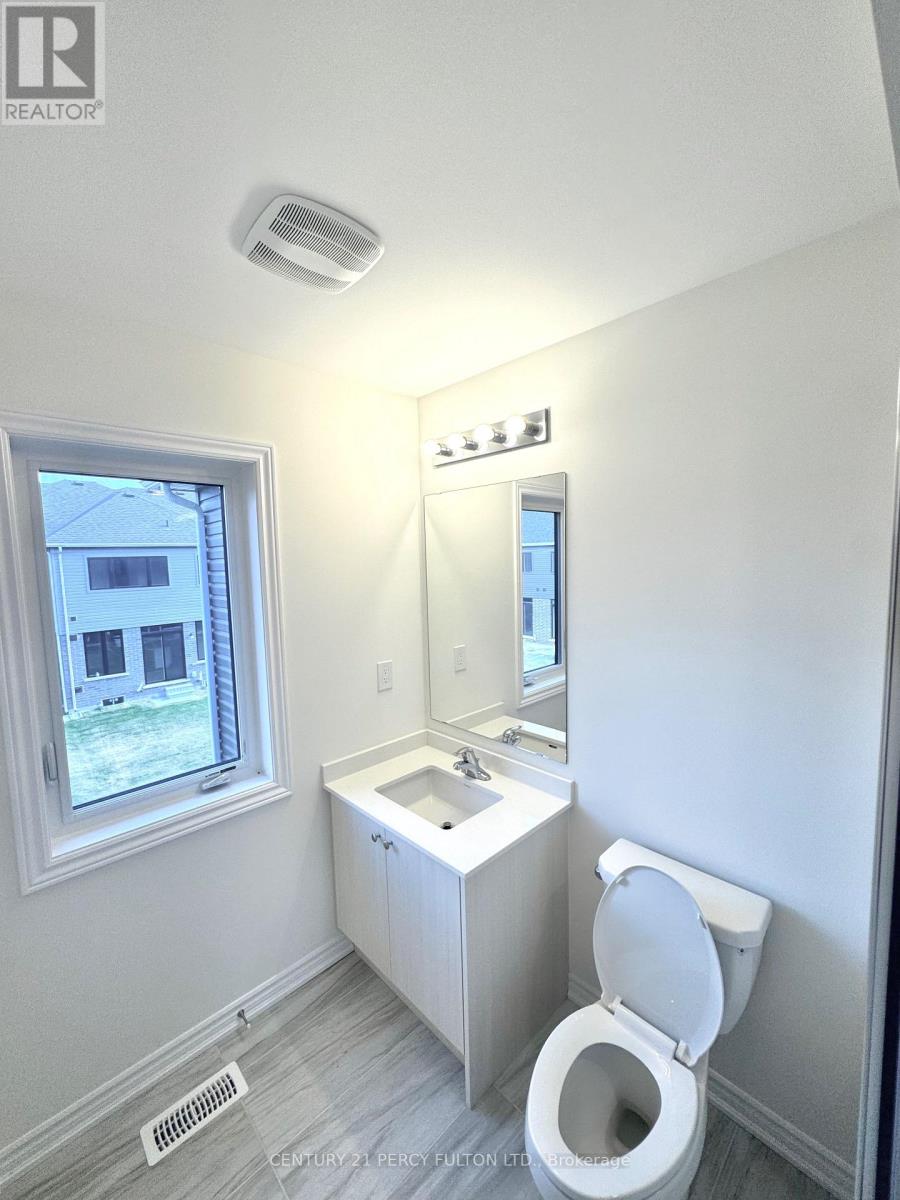 48 Hicking Lane, Kawartha Lakes (Lindsay), Ontario  K9V 5V7 - Photo 19 - X12349391