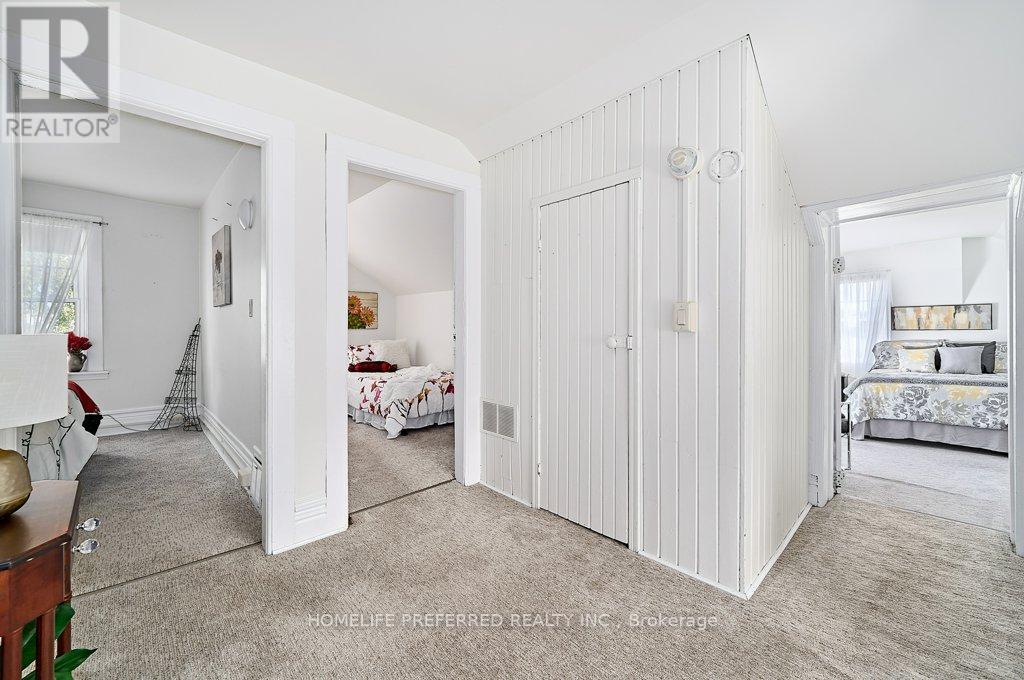 157 Crescent Street, Peterborough Central (South), Ontario  K9J 2G4 - Photo 39 - X12349610