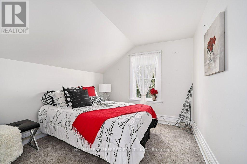 157 Crescent Street, Peterborough Central (South), Ontario  K9J 2G4 - Photo 40 - X12349610