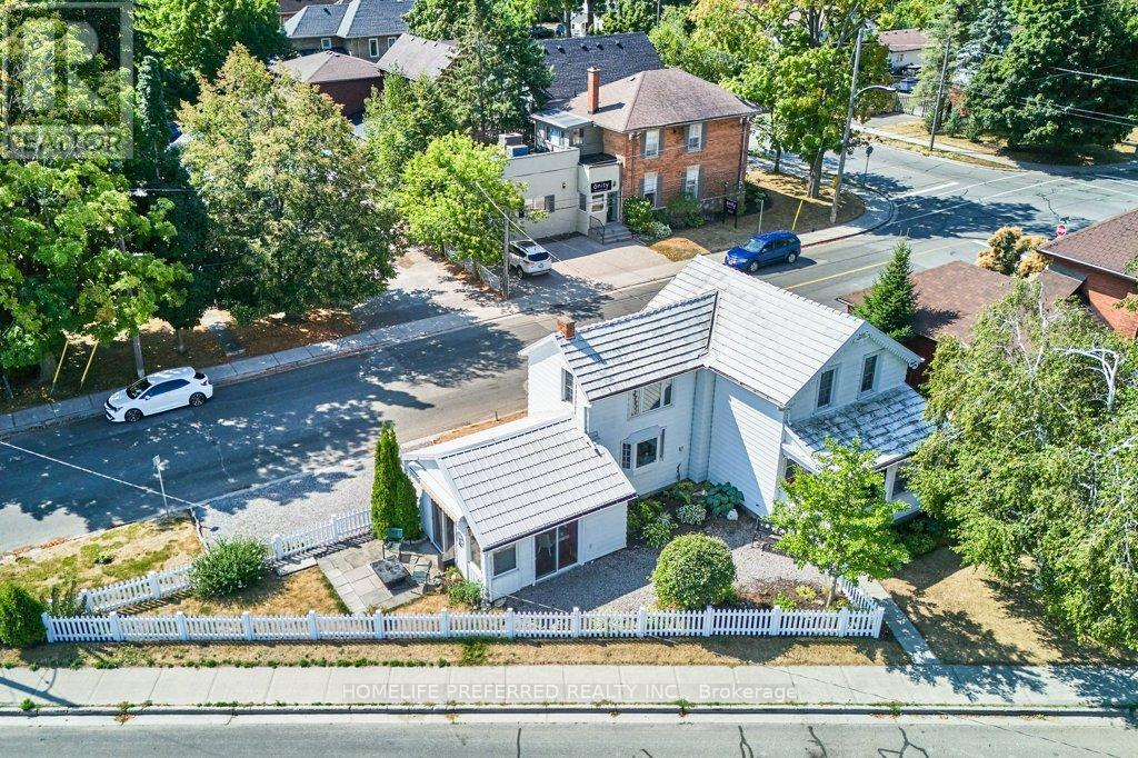 157 Crescent Street, Peterborough Central (South), Ontario  K9J 2G4 - Photo 7 - X12349610