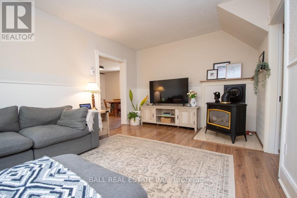 72 Oxford Street, Selwyn, Ontario  K0L 2H0 - Photo 8 - X12349681