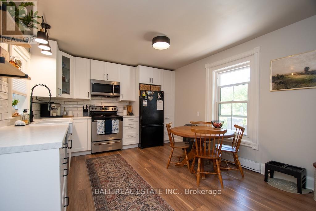 72 Oxford Street, Selwyn, Ontario  K0L 2H0 - Photo 9 - X12349681