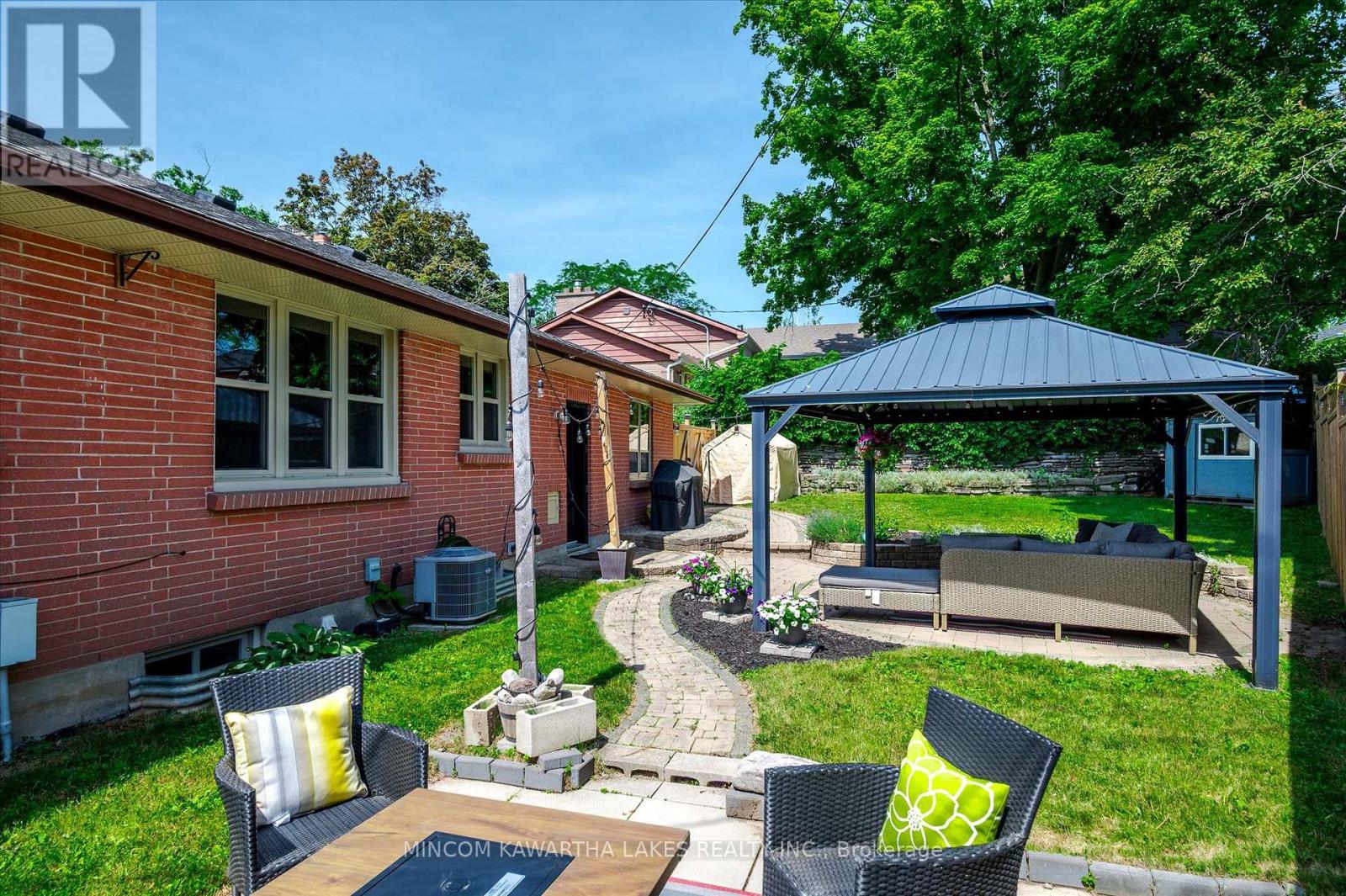 676 Victory Crescent, Peterborough Central (Old West End), Ontario  K9J 4T3 - Photo 43 - X12349953