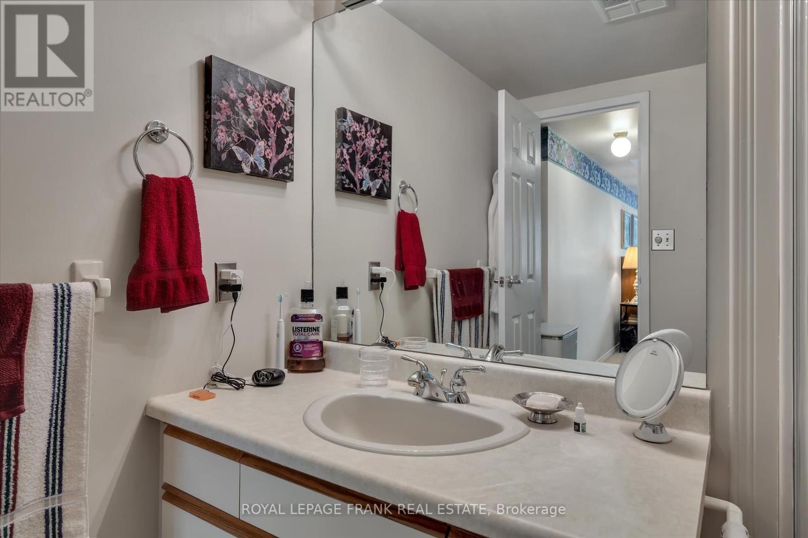 308 - 40 Auburn Street, Peterborough East (North), Ontario  K9H 2G2 - Photo 7 - X12350139