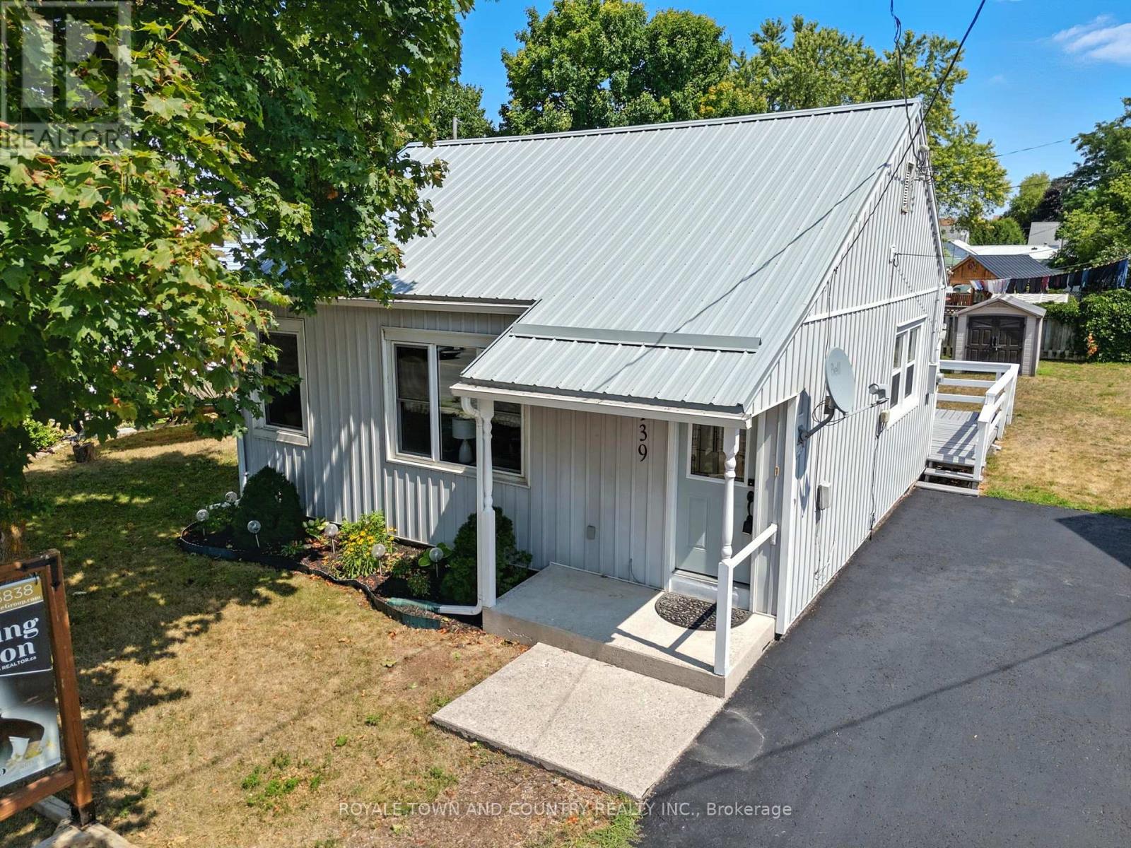 139 Centre Street, Trent Hills (Campbellford), Ontario  K0L 1L0 - Photo 39 - X12350275