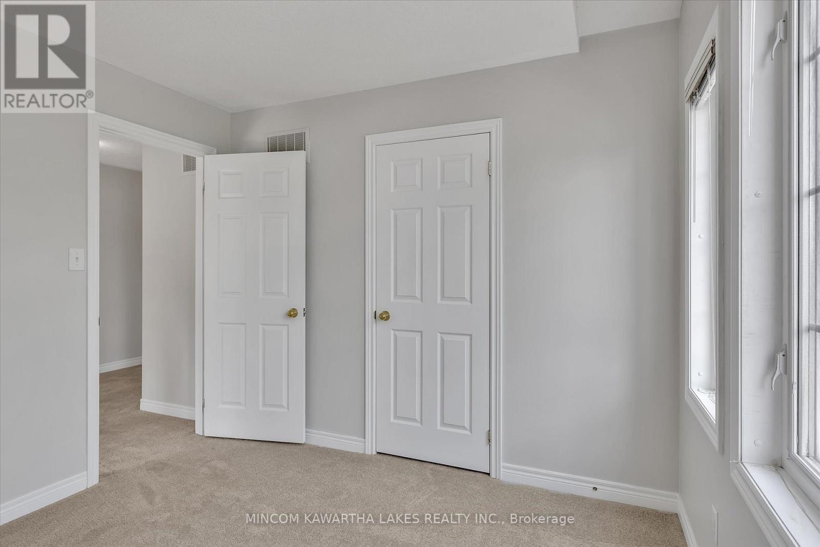 1403 Mcauliffe Lane, Peterborough East (North), Ontario  K9H 0B7 - Photo 34 - X12350277