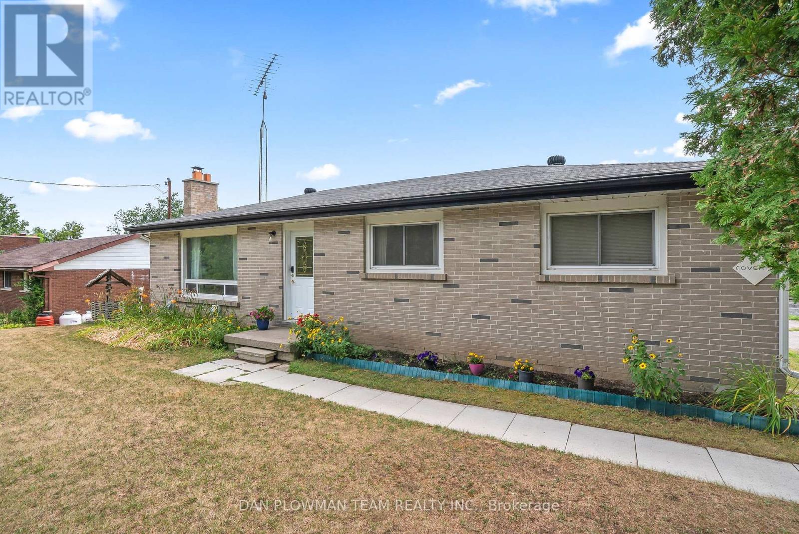 57 O'brien Road, Otonabee-South Monaghan, Ontario  K9J 6X7 - Photo 2 - X12350264