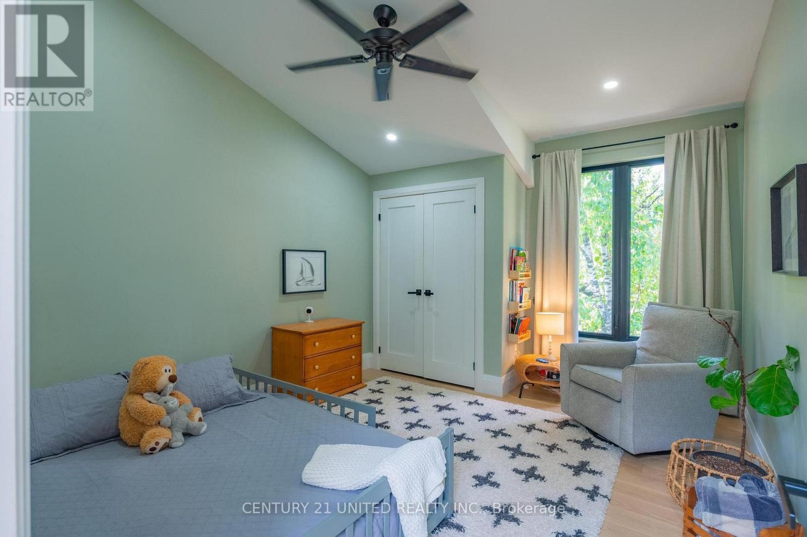 34 Edgewood Road, Peterborough West (North), Ontario  K9J 6V8 - Photo 18 - X12350762