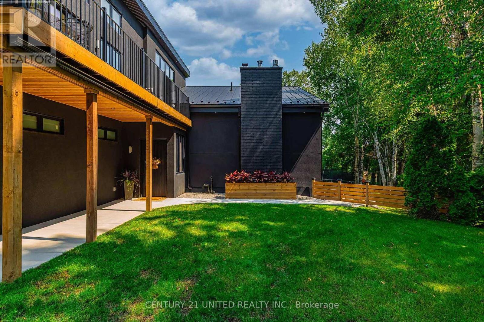 34 Edgewood Road, Peterborough West (North), Ontario  K9J 6V8 - Photo 47 - X12350762