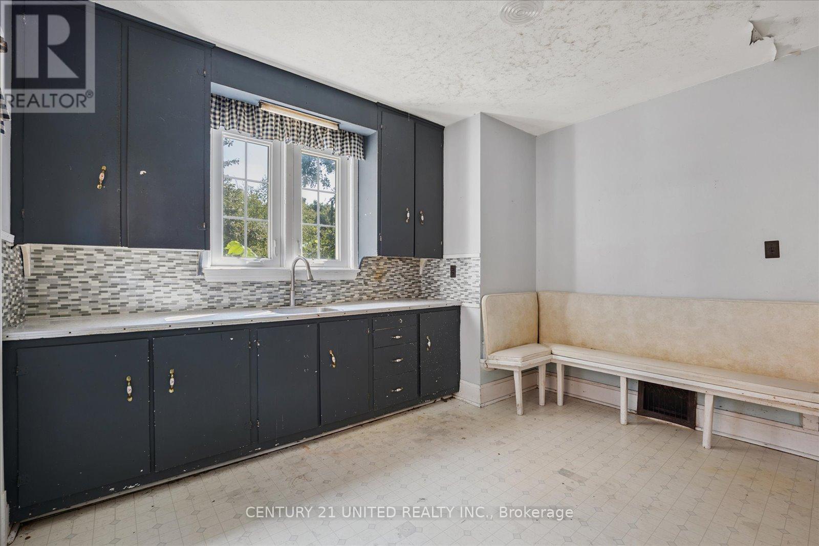 280 Mark Street, Peterborough East (Central), Ontario  K9H 1V4 - Photo 13 - X12351245