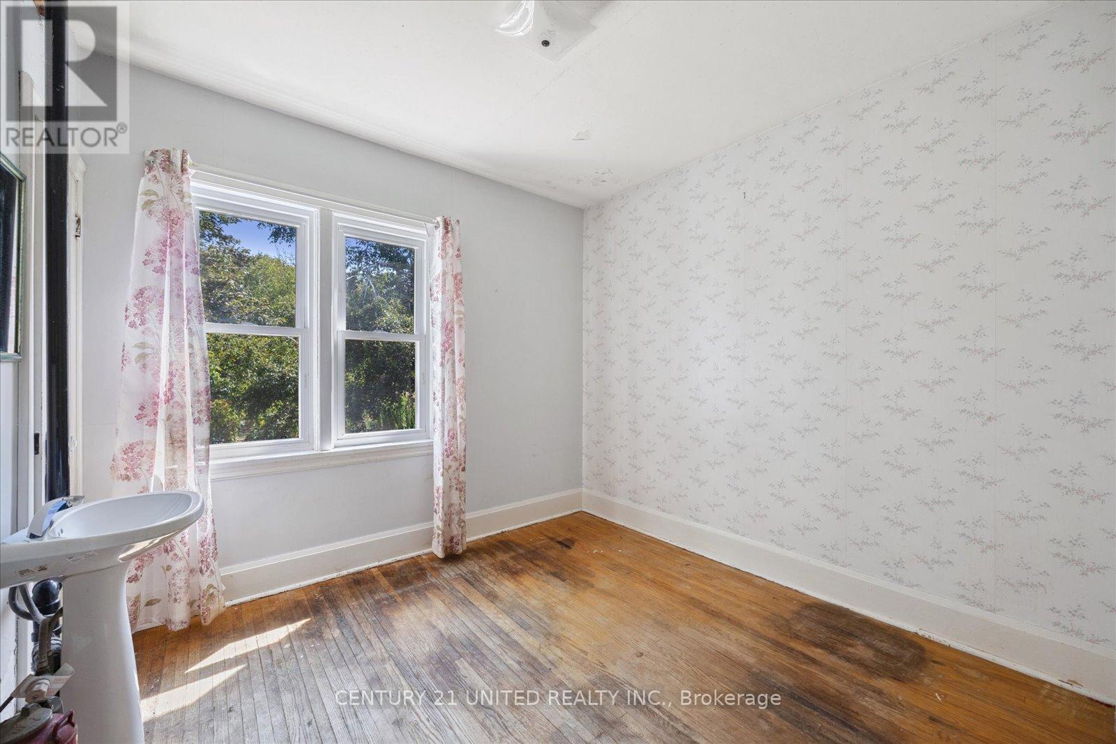 280 Mark Street, Peterborough East (Central), Ontario  K9H 1V4 - Photo 18 - X12351245