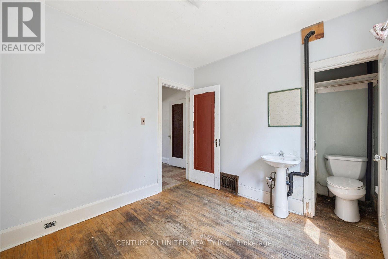 280 Mark Street, Peterborough East (Central), Ontario  K9H 1V4 - Photo 19 - X12351245