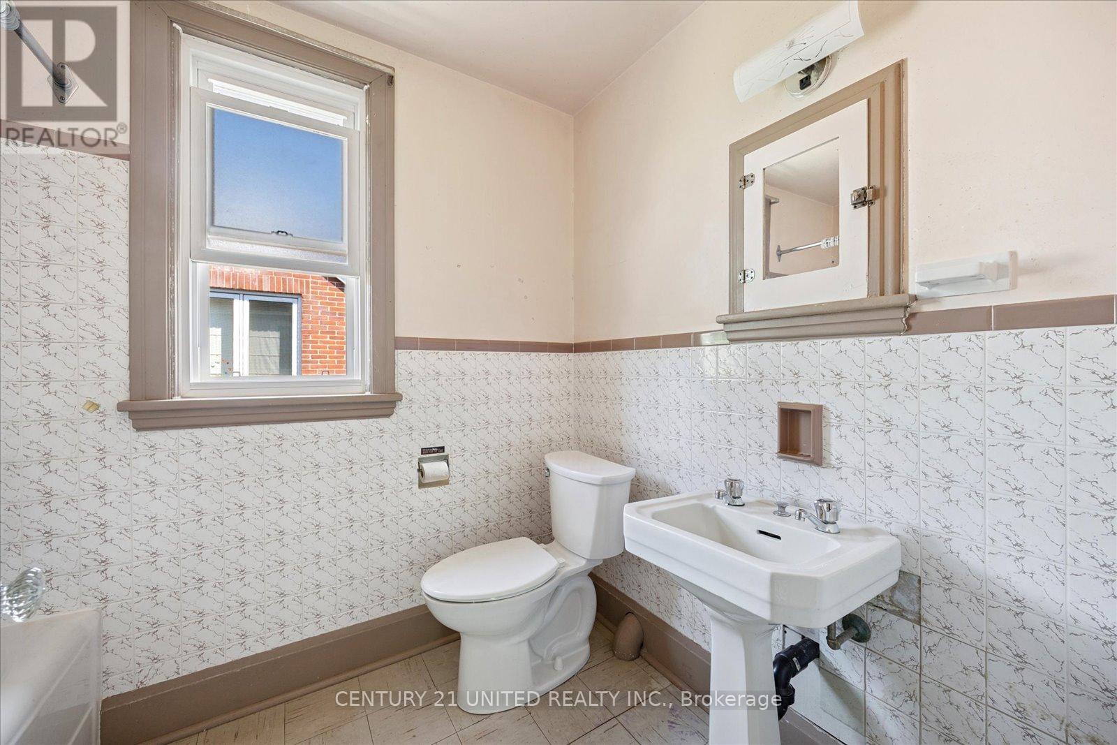 280 Mark Street, Peterborough East (Central), Ontario  K9H 1V4 - Photo 24 - X12351245