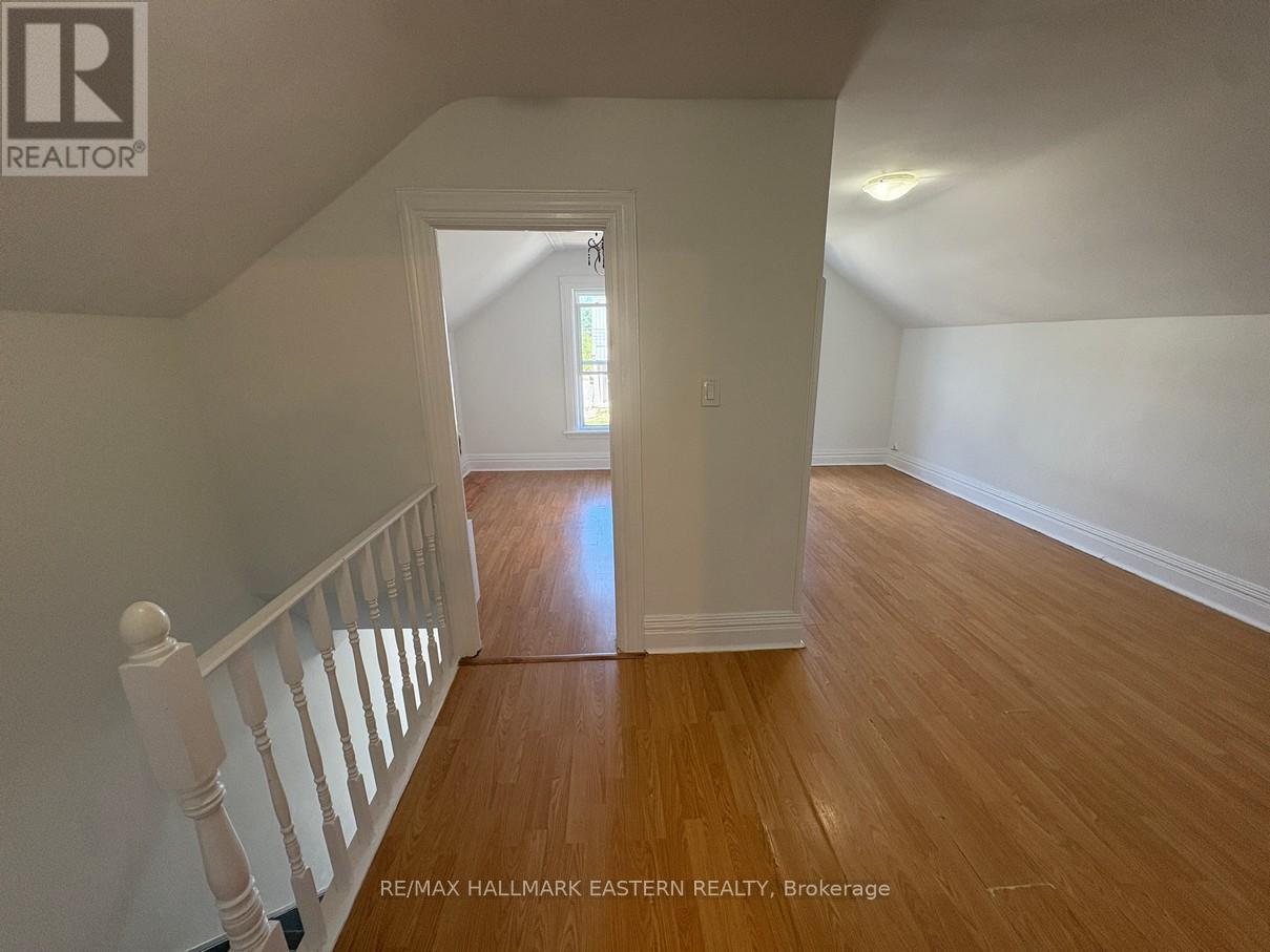 581 Paterson Street, Peterborough Central (South), Ontario  K9J 4P9 - Photo 15 - X12351319