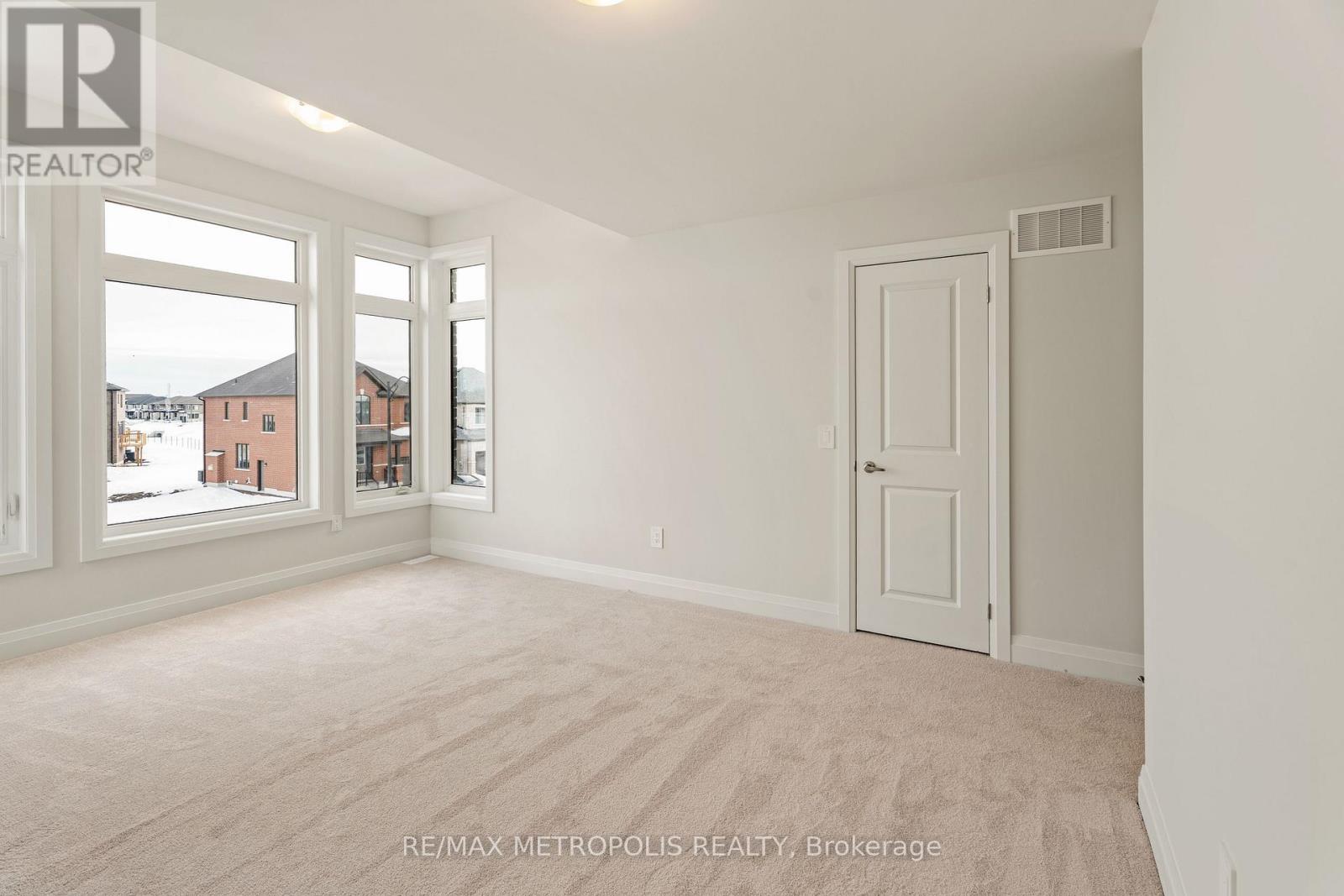 110 Butler Boulevard, Kawartha Lakes (Lindsay), Ontario  K9V 6A9 - Photo 42 - X12351311